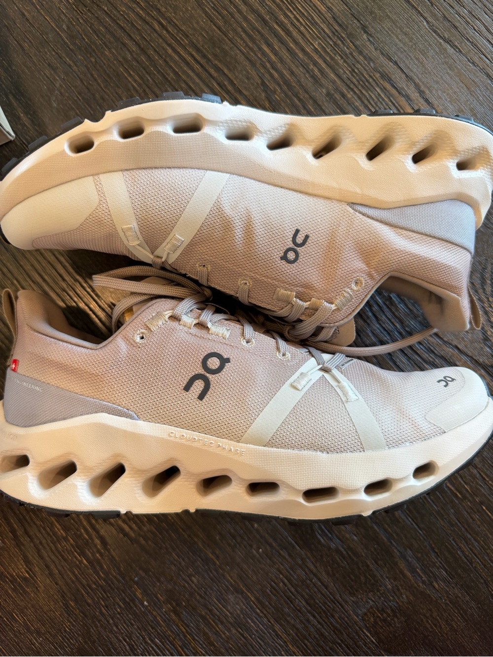 Cloudsurfer Trail Waterproof size 8.5 women’s